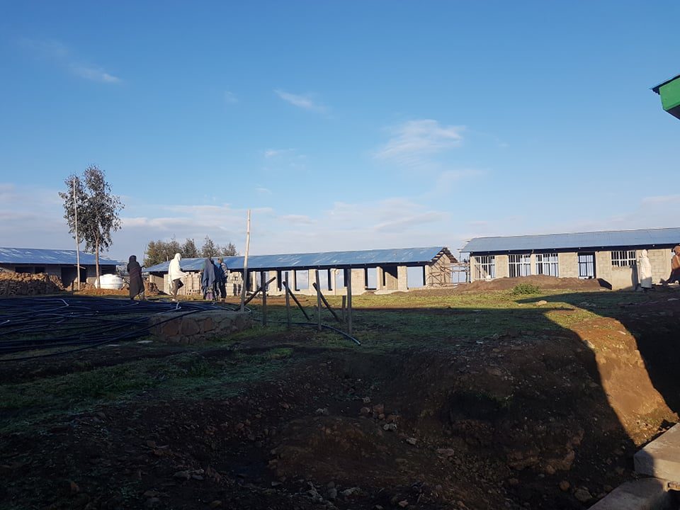 ONG etíope Children in the Cloud - Simien Massif - Sona School en construcción