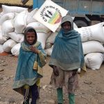 Enfants de Sona - aide alimentaire d'urgence en Ethiopie Covid-19 Enfants de Sona pendant distribution aide alimentaire Covid-19